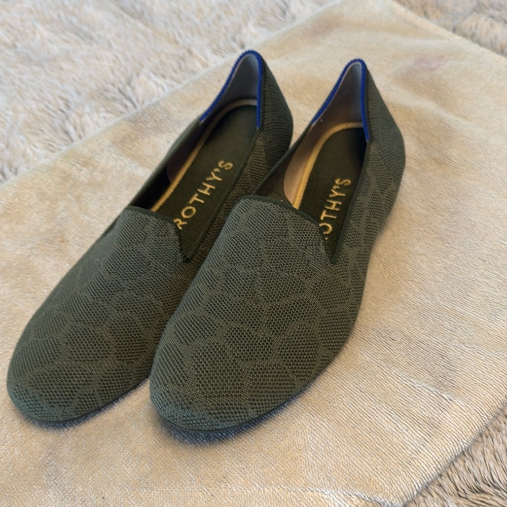 The color of the year!  Rothy's Loafer in Safari Green, Flats Shoes, size 8